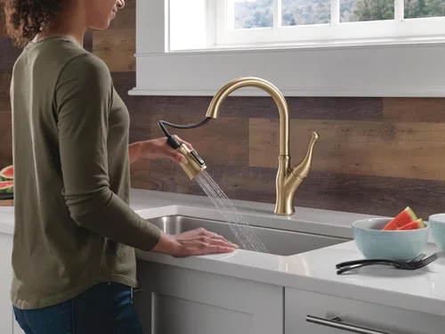 Miniatura 2 de DELTA Ophelia - Grifo de cocina de oro cepillado con pulverizador extraíble, grifo de fregadero de cocina de un solo agujero moderno, una sola