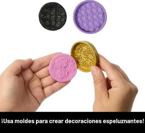 Miniatura 4 de Monster High Kit de pastel de cumpleaños aterrador y dulce con muñeca Clawdeen Wolf, juego de decoración de pastel con 20+ accesorios como glaseado