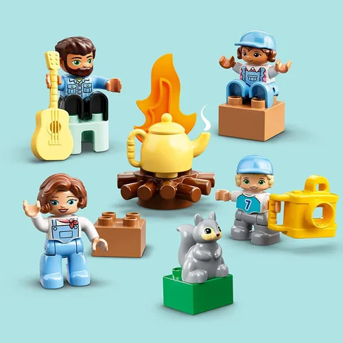 Miniatura 4 de LEGO DUPLO Town Family Camping Van Adventure 10946 Juguete de construcción, juego y aprendizaje de camping para niños pequeños y niños; nuevo 2021