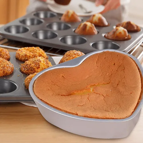 Miniatura 9 de Kichvoe Molde de aluminio antiadherente con forma de corazón de 8 pulgadas con parte inferior extraíble para San Valentín, cumpleaños, hornear