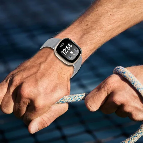 Miniatura 5 de Paquete de 3 correas deportivas compatibles con Fitbit Versa 4/Versa 3/Sense 2/Sense Band, correa de pulsera de repuesto de silicona suave clásica