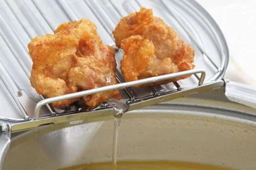 Miniatura 3 de Olla japonesa Tempura con tapa y termómetro, compatible con calor por inducción, fabricada en Japón, 7.9 in, 1 paquete