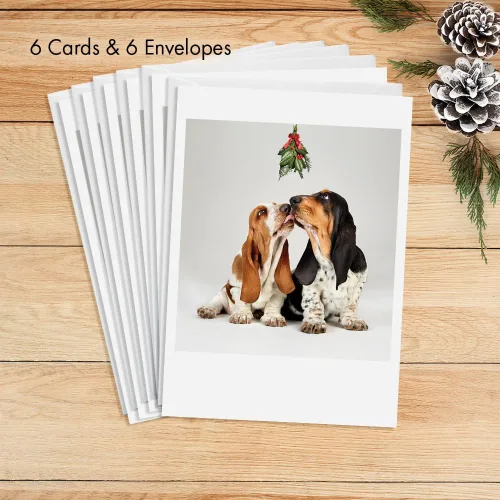 Miniatura 5 de Tarjetas fotográficas de Navidad, Basset Hounds bajo el muérdago (6 tarjetas con sobres blancos), perfectas para alguien especial