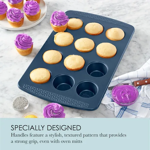 Miniatura 4 de Chicago Metallic Molde antiadherente para muffins todos los días, perfecto para magdalenas, huevos y mucho más. 12 tazas, azul