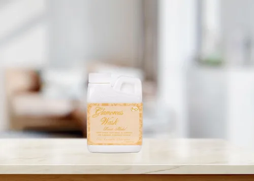 Miniatura 6 de Tyler Candle Co. Lista de deseos 64oz Glamorous Wash