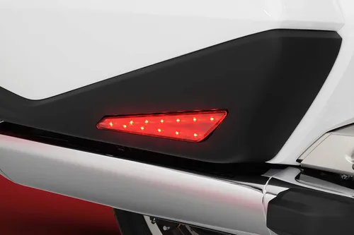 Miniatura 2 de Show Chrome Accessories 52-923R Juego de 2 luces LED rojas para Honda GL1800 2018