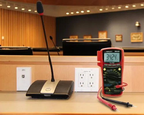 Miniatura 5 de Triplett 9045 True RMS Multímetro digital de 6000 cuentas: voltaje CA/CC, corriente CA/CC, resistencia, continuidad, prueba de diodos y capacitancia