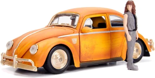 Jada Toys Transformers Bumblebee Volkswagen Beetle - Coche fundido a presión, vehículo a escala 1:24 y figura de metal coleccionable Charlie de 2.75