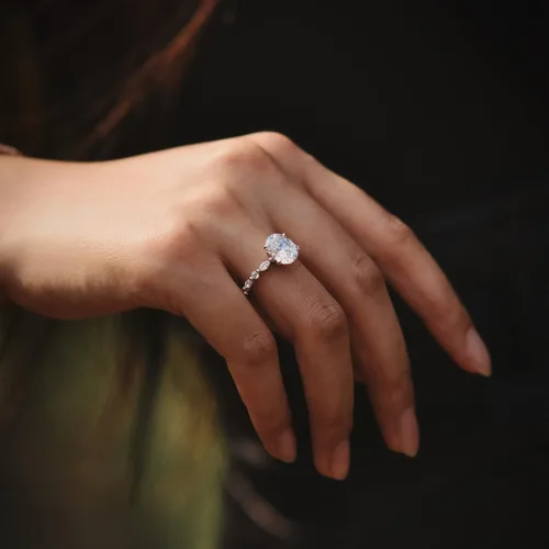 Miniatura 5 de EAMTI Anillo de compromiso de plata de ley 925 con circonita cúbica de corte ovalado anillo de compromiso con halo solitario para mujer talla 3-13