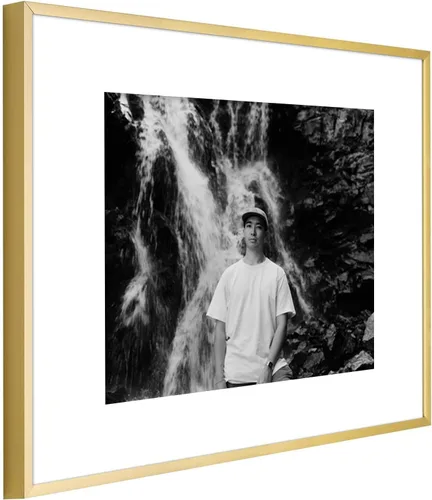 Miniatura 2 de Golden State Arte, marco de metal para pared de colección de fotos, aluminio negro marco de fotos de metal con vidrio para fotos Dorado