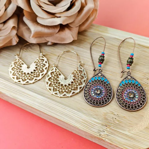 2 pares de aretes retro bohemios colgantes en forma de gota, juego de joyería vintage boho elegante con cristales de rhinestone coloridos para