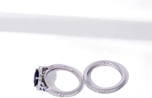 Miniatura 34 de Amazon Essentials Anillo antiguo de plata de ley chapada en platino o oro con circonita cúbica de elementos infinitos de corte Asscher