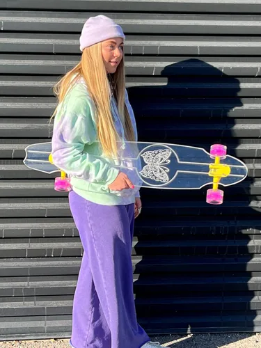 Miniatura 12 de GHOST BOARDS Clear Longboard Skateboard - Transparent Acrylic Long Boards with Light-Up LED Wheels for Smooth Rides - Ride The Streets in Style with