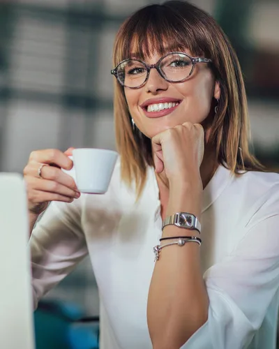 Miniatura 2 de JM - Paquete de 5 lentes de lectura ovalados para mujer, elegantes lentes de bloqueo de luz azul para computadora con bisagras de resorte