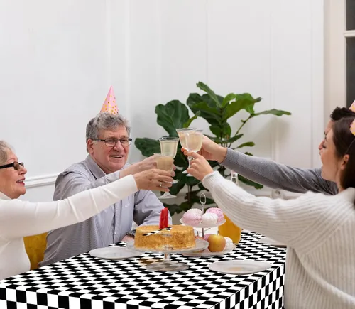 Miniatura 4 de 3 manteles de plástico a cuadros en blanco y negro para decoración de fiesta de cumpleaños, tablero de ajedrez, manteles desechables para mesas