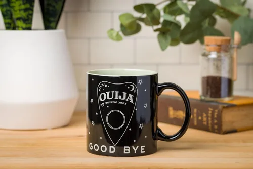 Miniatura 5 de Silver Buffalo Taza de cerámica negra inspirada en la tabla de Ouija, mística, "Adiós, lo aterrador", 20 onzas ouija board