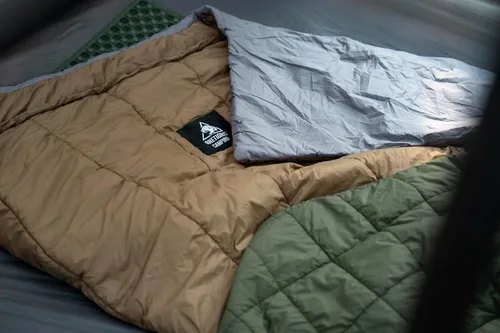 Miniatura 9 de OneTigris Featherlite Colcha Ultraligera para Dormir, Pesa 35oz, Colcha Superior Cálida para Hamaca 40 Grados, con Caja para Pies, Perfecta
