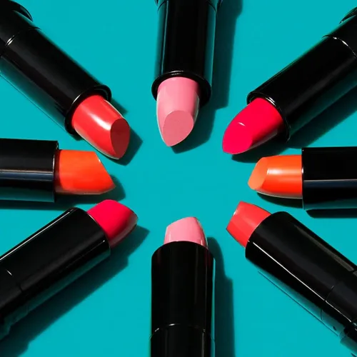 Miniatura 14 de Wet N Wild - Lápiz labial con acabado sedoso, color labial hidratante rico y acumulable, formulado con vitaminas A, E y macadamia para una Java