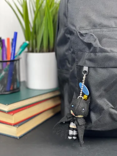 Miniatura 3 de Watchover Voodoo Llavero de niño héroe oscuro de 3 pulgadas, regalo hecho a mano para traer buena suerte y positividad dondequiera que vayas