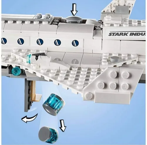 Miniatura 4 de LEGO Marvel Spider-Man Far from Home: Stark Jet and The Drone Attack 76130 Kit de Construcción (504 Piezas)