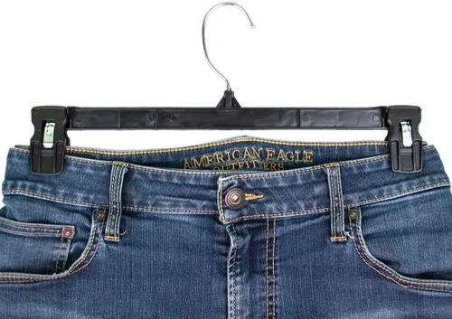 Miniatura 5 de HangOn Perchas para pantalones de plástico reciclado con clips acanalados, color negro, 14 pulgadas, paquete de 10