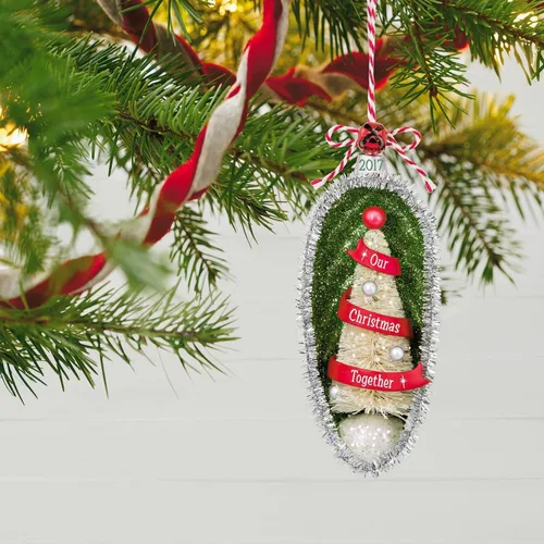 Miniatura 3 de Hallmark Keepsake 2017 mini adornos de navidad de porcelana, deseos de boda