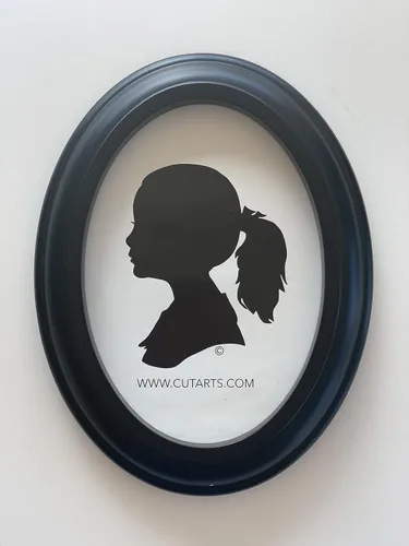 Miniatura 3 de CUT ARTS Marco ovalado negro 5x7