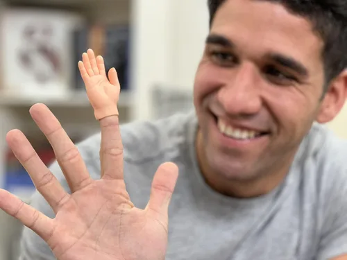 Miniatura 6 de DR DINGUS Manos de dedo (4 manos y pies) – Manos pequeñas de goma premium – Diseño divertido y realista – Ideal para espectáculos de marionetas