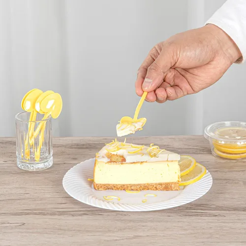 Miniatura 5 de Restaurantware Cucharas de corazón de 3.5 pulgadas x 1.25 pulgadas, 500 mini cucharas de plástico desechables, en forma de corazón para postres