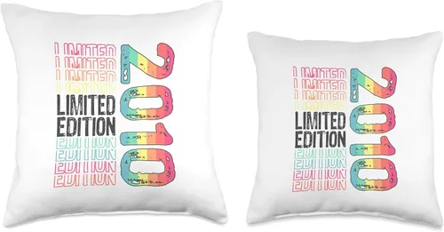 Miniatura 3 de Limited Edition Vintage 2010 Retro Birthday Throw Pillow
