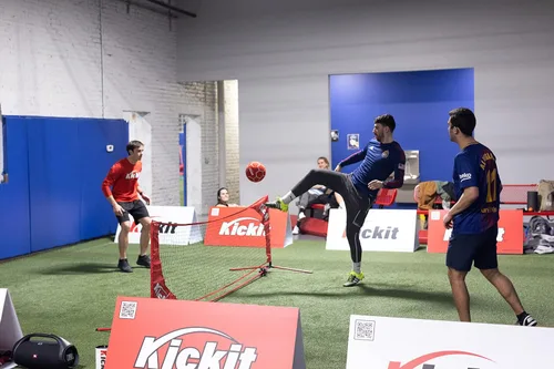 Miniatura 6 de Kickit Pelota de tenis de fútbol, pelota ligera suave oficial para entrenamiento, estilo libre y malabares, diversión al aire libre para todas