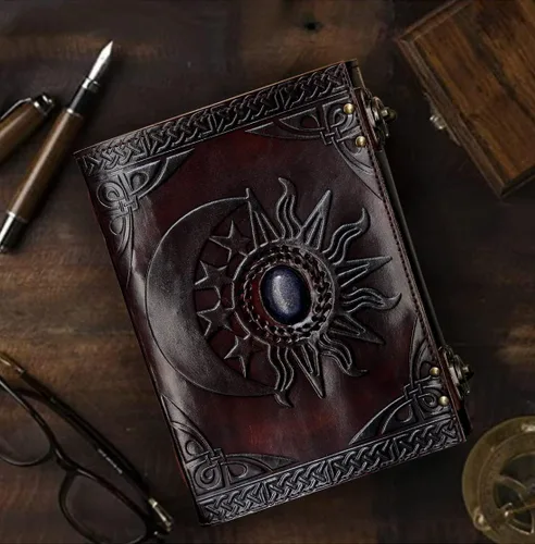Miniatura 5 de Diario de cuero C Leather con relieve de sol y luna y hermosa piedra azul, cuaderno, planificador, organizador, libro de bocetos, libro en blanco