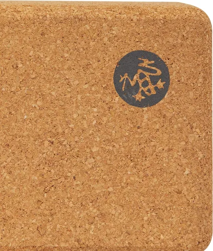 Miniatura 5 de Manduka Bloque de yoga – Bloque de corcho de grano fino, equipo de yoga, accesorio de gimnasio en casa, herramienta de pilates, ligero para viajes