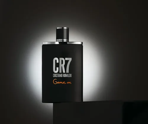 Miniatura 4 de Cristiano Ronaldo CR7 Game On - Fragancia aromática para hombres, aroma amaderado y seductor, esencia tropical y densa, una estética oscura