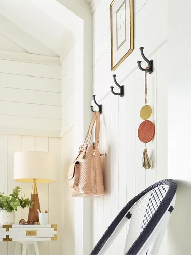 Miniatura 8 de Amerock H37007MB Gancho Decorativo de Pared Alder de Doble Púa Gancho Negro Mate para Abrigos, Sombreros, Mochilas, Bolsas Ganchos para Baño