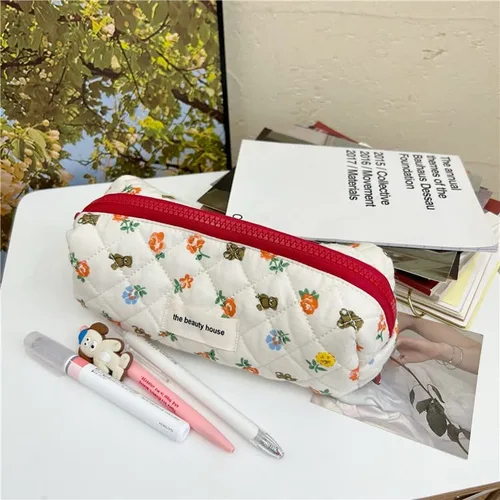 Miniatura 6 de Bolsa de maquillaje Kawaii bonita bolsa de cosméticos de felpa japonesa, bolsa de aseo peluda con patrones de flores de oso de hadas con cremallera