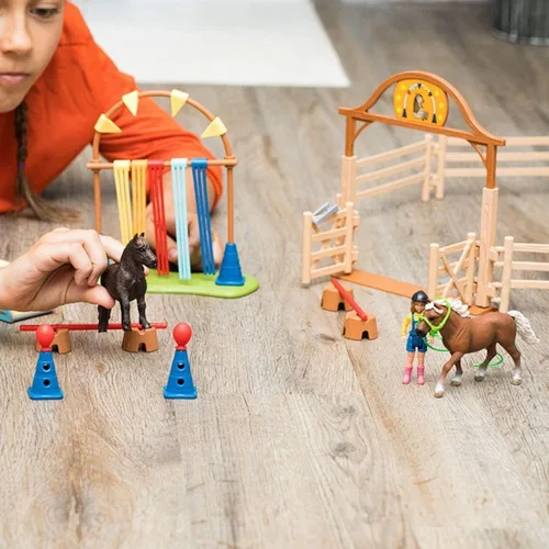Miniatura 7 de Schleich Farm World - Juego de entrenamiento de agilidad de poni con caballo, entrenador y accesorios, juego de 41 piezas de poni, entrenador