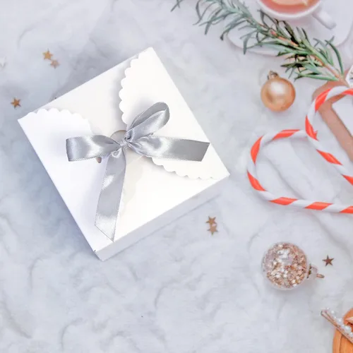 Miniatura 9 de WEWILUCK Pequeña caja de regalo blanca, 10 cajas de regalo bonitas con tapas a granel para bodas, propuestas de dama de honor, cumpleaños, fiestas