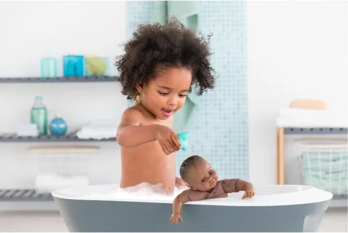 Miniatura 5 de Corolle Mon Premier Poupon Bath Baby Alyzee - Muñeca de baño con animales de baño, ojos dormidos, fragancia de vainilla, vestidos extraíbles, 11.8
