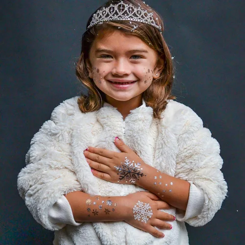 Miniatura 3 de El juego variado Winter Wonderland de FlashTattoos cuenta con 25 tatuajes de fiesta inspirados en las fiestas, impermeables, metálicos dorados