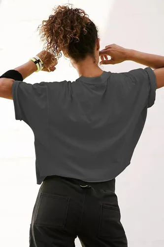 Miniatura 2 de Camisetas cortas extragrandes de entrenamiento de para mujer, estilo informal, de manga corta, hombros caídos, con dobladillo enrollado, básicas