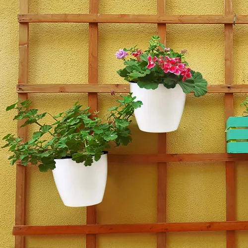 Miniatura 6 de JAPCHET Paquete de 8 macetas colgantes de riego automático de 7 pulgadas, maceta de plástico para colgar en la pared con 8 ganchos, macetas