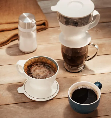 Miniatura 9 de OXO Good Grips Vierta sobre el fabricante de café con el tanque de agua, Coffee Maker, vertido, Blanco