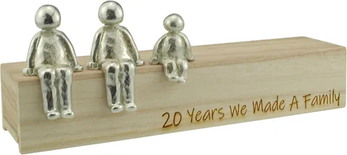 Idea del 20 aniversario – 20 años que hicimos un adorno de metal familiar – Elige tu combinación familiar (1 niño)