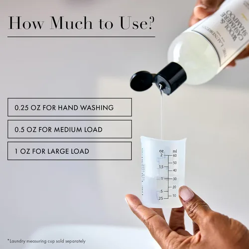 Miniatura 8 de The Laundress Champú de lana y cachemira, 31 lavados, detergente líquido concentrado para lavandería, aroma a cedro, delicado lavado en frío a mano