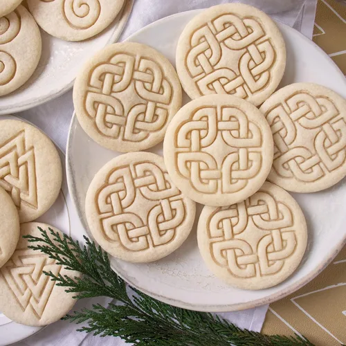 Miniatura 3 de Nordic Runes - Cortador de galletas con nudo de escudo celta, 1 pieza - Bakerlogy