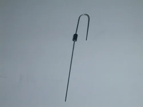 150-100-NPO-180J Condensador de cerámica 18PF 100V NPO AX conduce (1 cada uno)