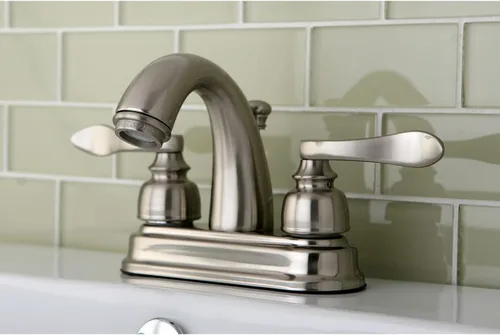 Miniatura 2 de Kingston Brass KB8611NFL - Grifo de baño central de 4 pulgadas, cromo pulido