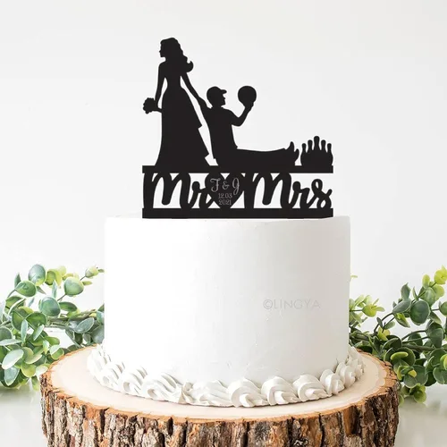 Divertido jugador de bolos personalizado Mr and Mrs decoración de pastel de boda pareja decoración de pastel inicial, decoración de fiesta de