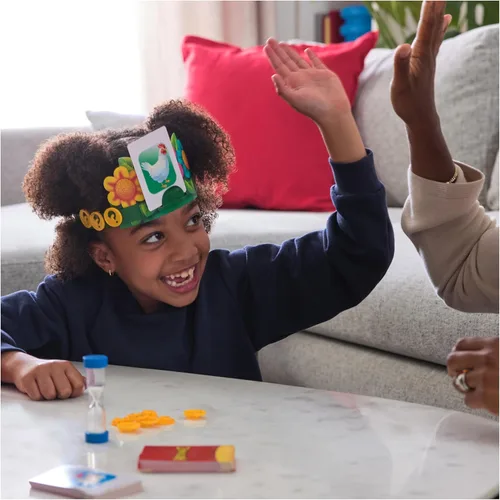 Miniatura 7 de Spin Master Games, Hedbanz Edición 2023 con nuevas cartas, juego de mesa de adivinanzas de imágenes, para familia y niños, 2-6 jugadores